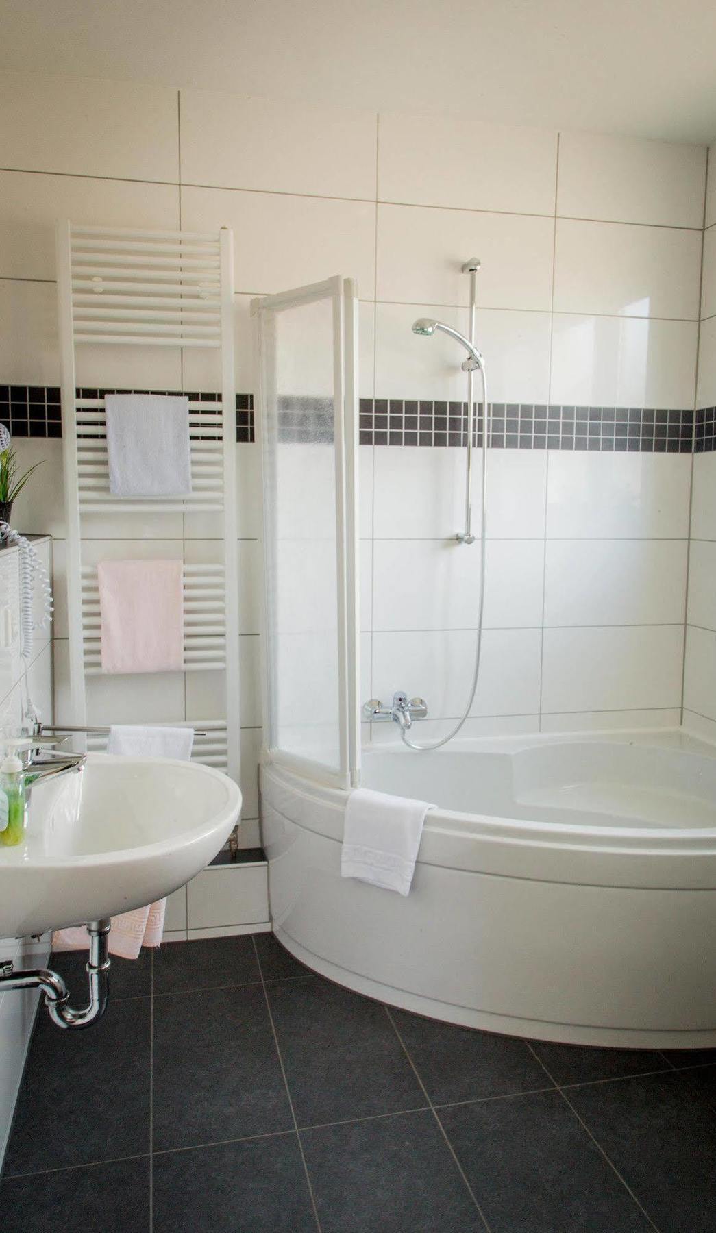 Hotel Zum Grunewald Динслакен Экстерьер фото